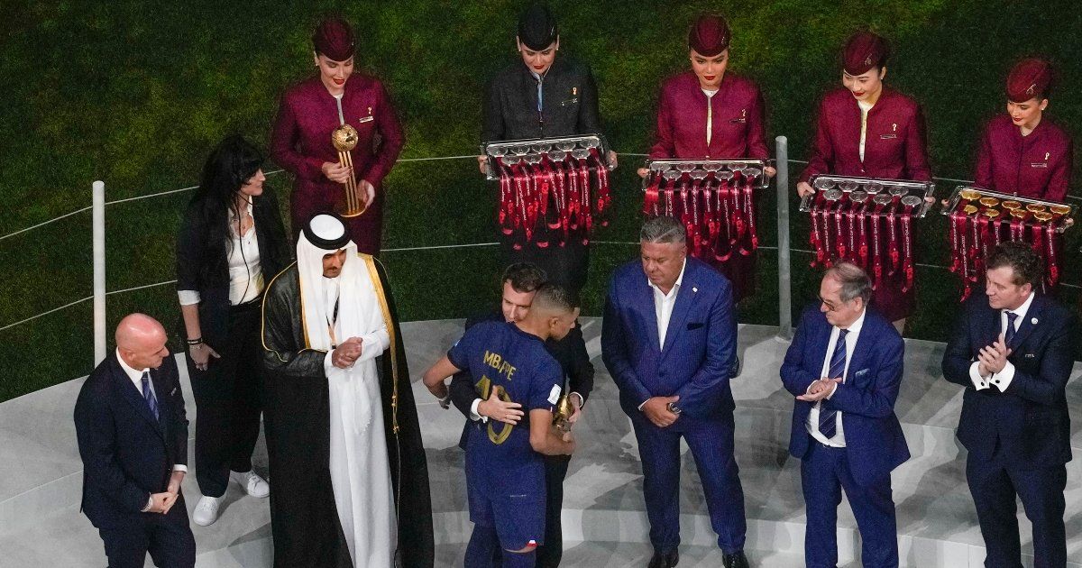 FIFA renews Qatar Airways as sponsor of its next World Cups