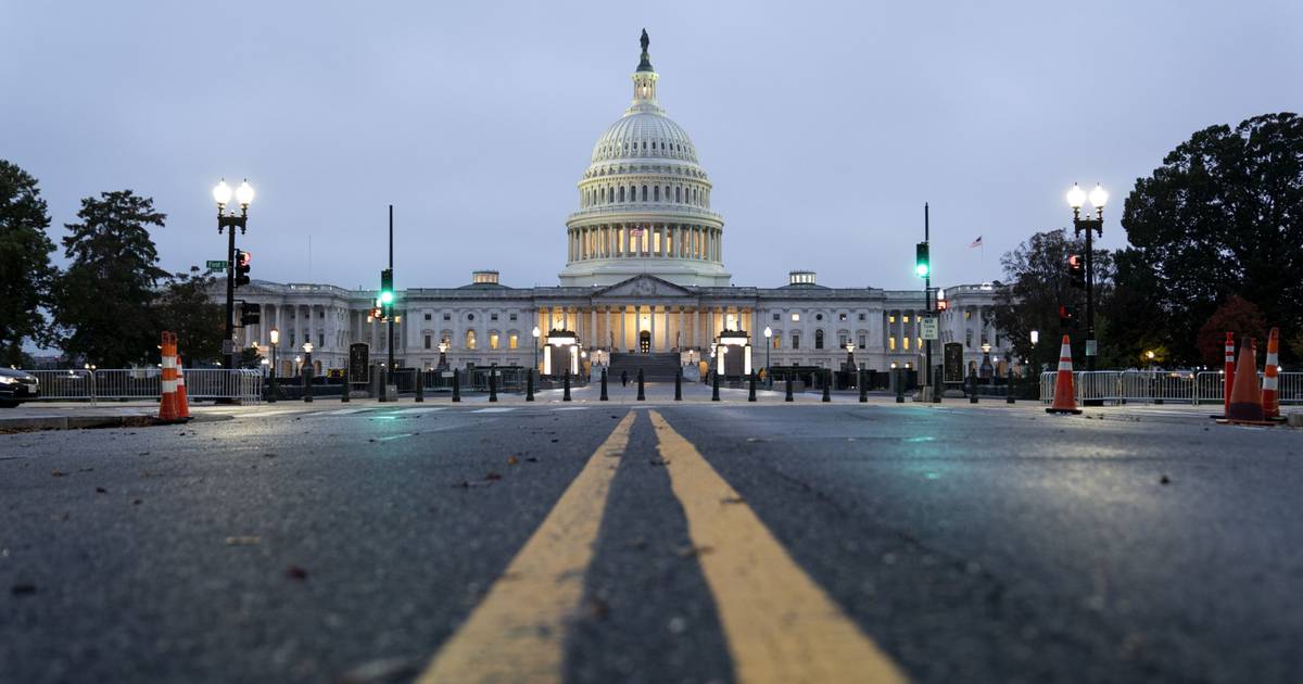 House approves short-term spending to avoid US government shutdown