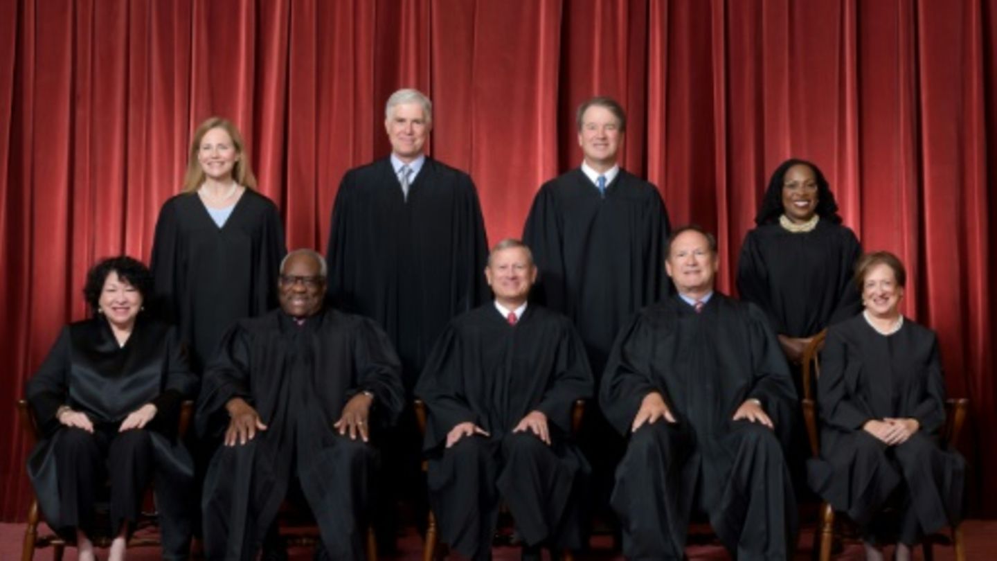 Offizielles Foto der Richter des Supreme Court