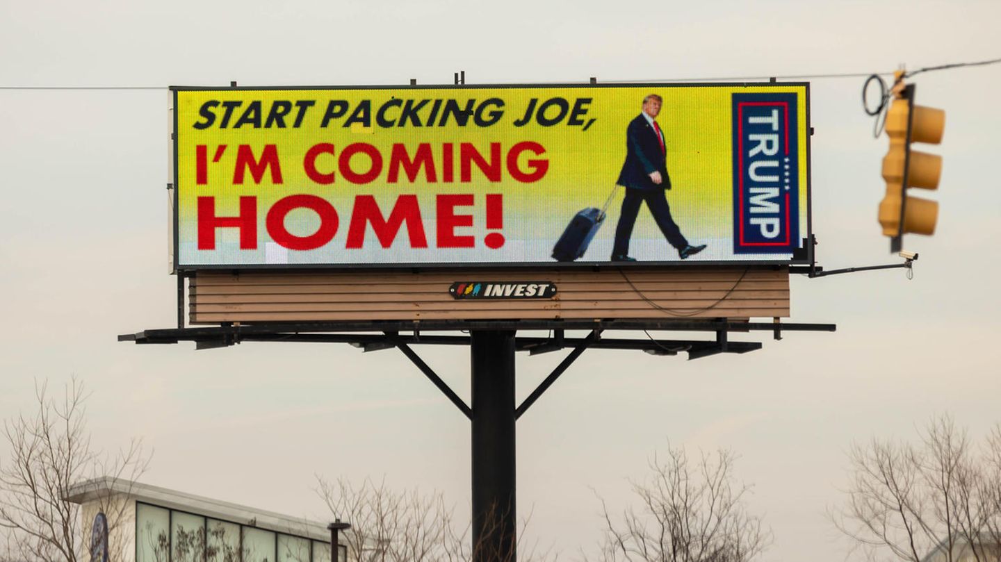 „Pack deine Sachen Joe, ich komme heim", steht auf einer Werbetafel in Myrtle Beach