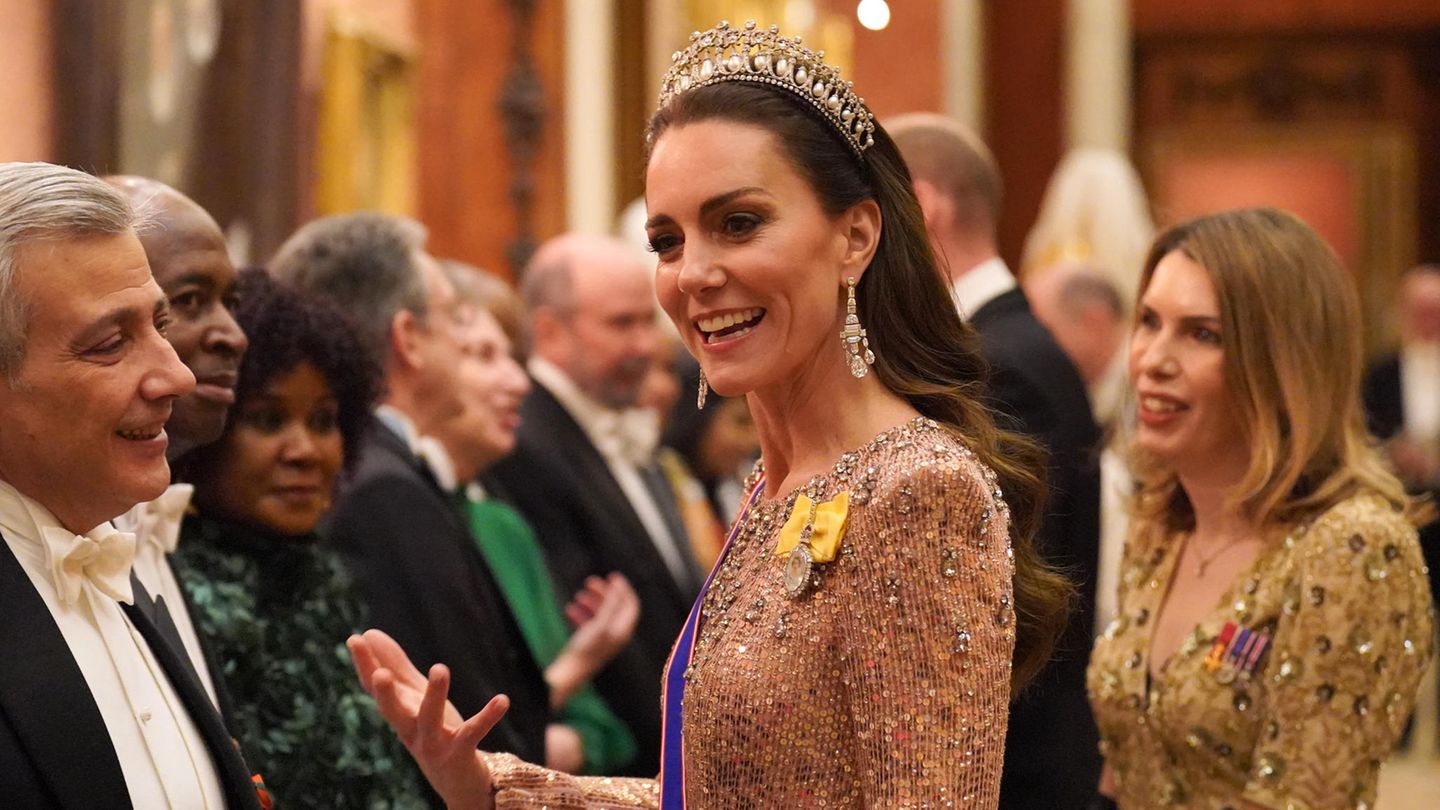 Ein Leben unter dauernder Beobachtung – das ständig dargestellt werden will: Kate bei einem Empfang des diplomatischen Korps im vergangenen Dezember in Buckingham Palace